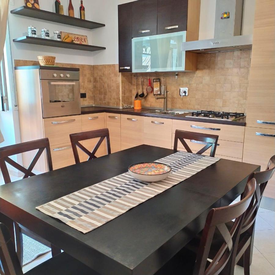 Casa Miamia Per Vacanza, Viaggi Di Lavoro E Smartworking Lido di Ostia Exteriör bild
